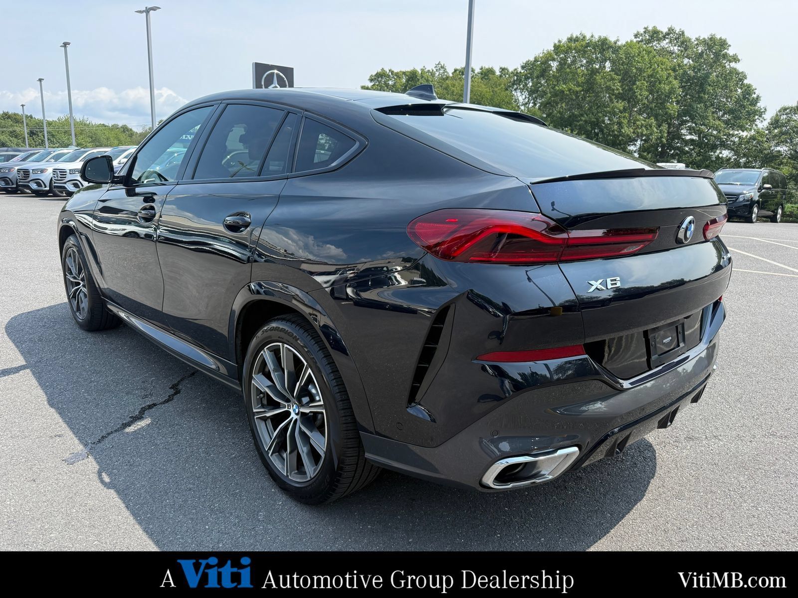 Used 2021 BMW X6 xDrive40i w/ M Sport Package AWD/4WD image 6
