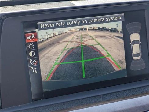 Used 2016 BMW 320i xDrive Sedan image 9