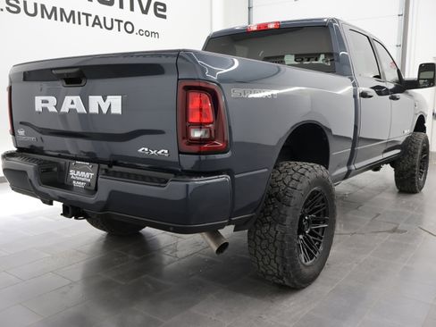 Used 2025 RAM 2500 Big Horn AWD/4WD image 4