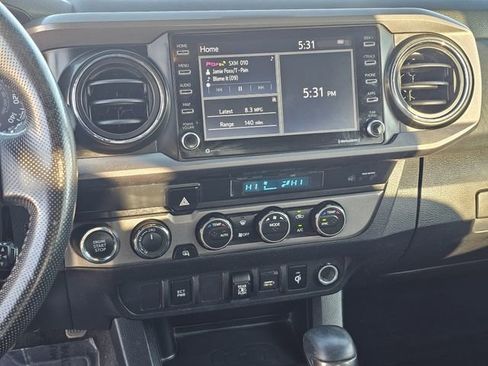 Used 2021 Toyota Tacoma 4x4 Double Cab image 9