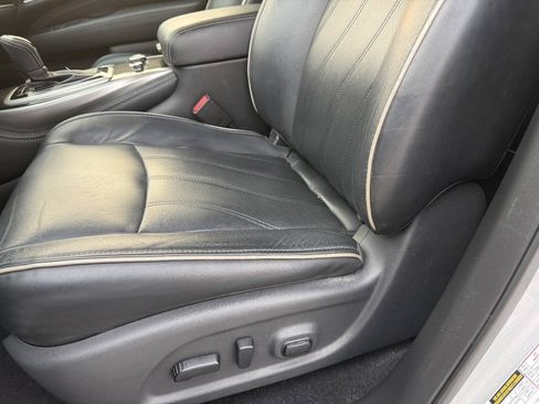 Used 2019 INFINITI QX60 Luxe w/ Essential Package AWD/4WD image 13