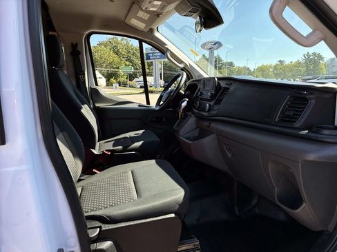 Used 2025 Ford Transit 250 Low Roof w/ Exterior Upgrade Package RWD image 9