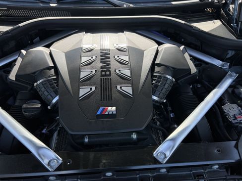Certified 2024 BMW X7 M60i w/ Executive Package image 35