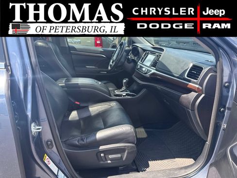 Used 2015 Toyota Highlander Limited Platinum AWD/4WD image 34