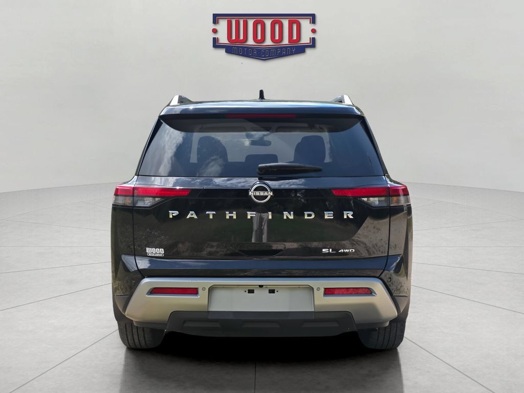 Used 2024 Nissan Pathfinder SL AWD/4WD image 3