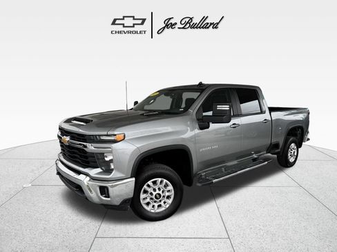 Used 2025 Chevrolet Silverado 2500 LT w/ Convenience Package AWD/4WD image 1