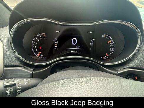 Certified 2022 Jeep Grand Cherokee Laredo X image 21