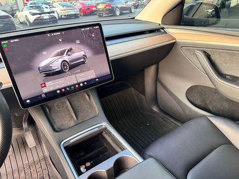 Used 2023 Tesla Model Y Long Range image 17