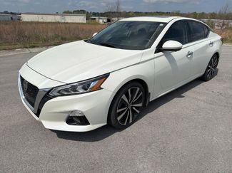 Used 2019 Nissan Altima 2.5 Platinum video 1
