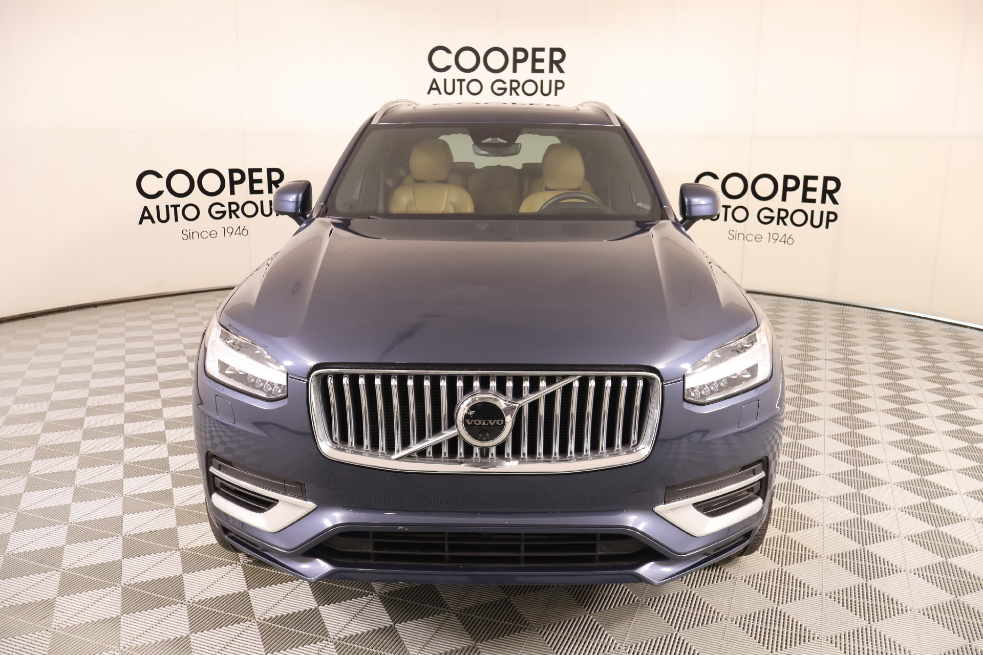 Used 2023 Volvo XC90 T8 Ultimate w/ Lounge Package AWD/4WD image 9