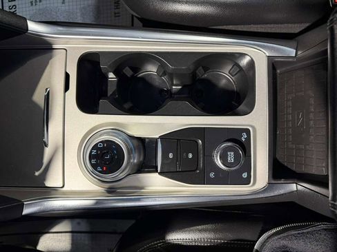 Used 2023 Ford Explorer Limited image 18
