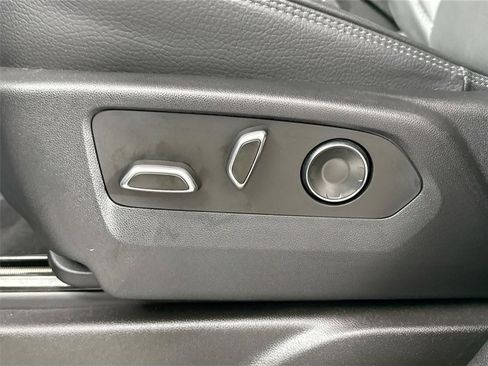 Used 2024 GMC Yukon Denali w/ LPO, Floor Liner Package image 29