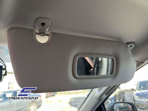 Used 2019 Dodge Grand Caravan SE w/ UConnect Hands-Free Group image 34