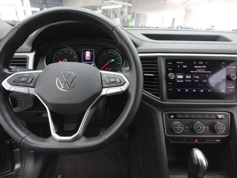 Used 2021 Volkswagen Atlas SE w/ Towing Package image 18