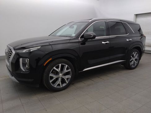 Used 2021 Hyundai Palisade Limited w/ Cargo Package FWD image 2