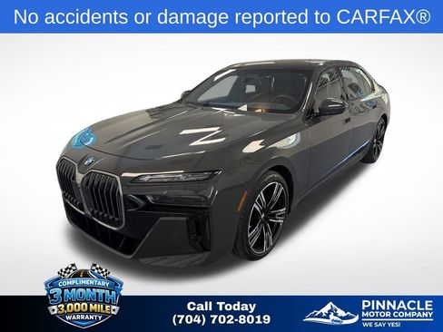 Used 2024 BMW 760i xDrive w/ Executive Package AWD/4WD image 4