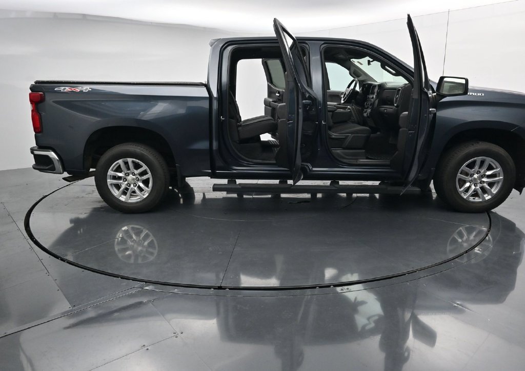 Used 2020 Chevrolet Silverado 1500 LT w/ All-Star Edition AWD/4WD image 27