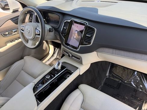 Certified 2023 Volvo XC90 B6 Ultimate AWD/4WD image 13