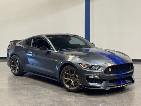 Used 2016 Ford Mustang Shelby GT350 RWD image 2