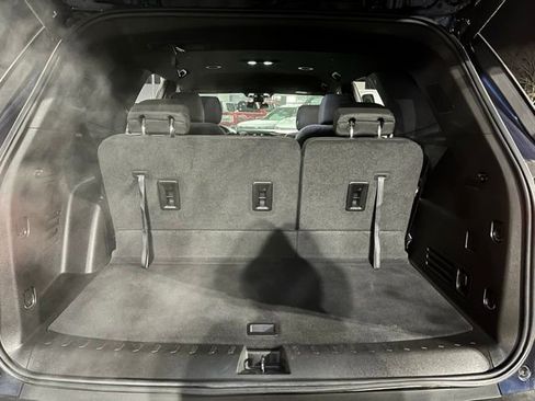 Used 2023 Chevrolet Traverse LT image 7