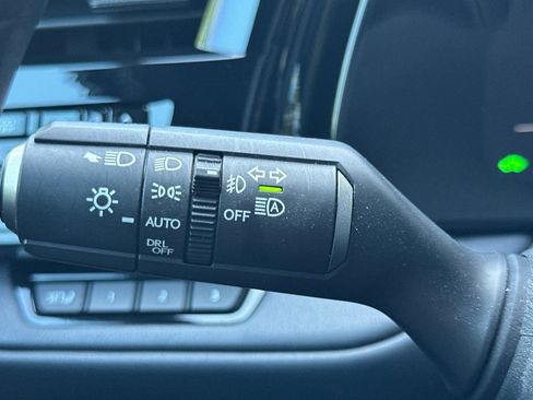 Used 2025 Lexus TX 500h AWD w/ Technology Package image 32