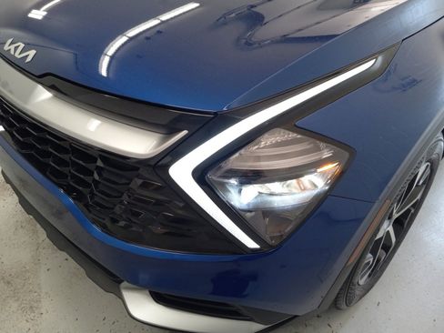 Certified 2023 Kia Sportage EX FWD image 7