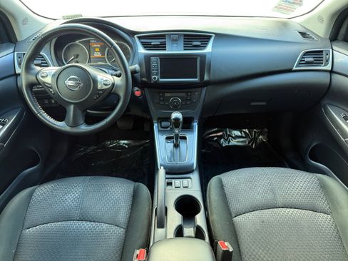 Used 2019 Nissan Sentra SR w/ Exterior Package image 10