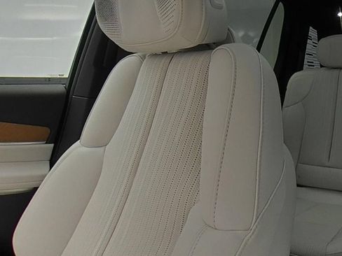 Used 2026 Cadillac Vistiq Luxury AWD/4WD image 32