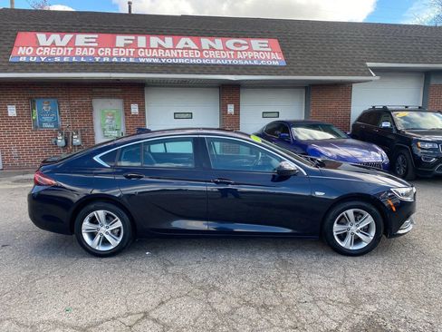 Used 2018 Buick Regal Preferred image 4