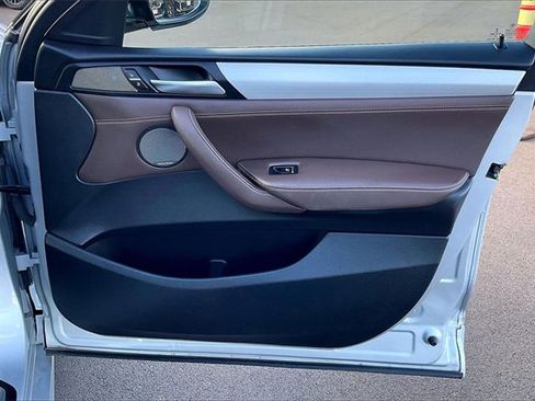 Used 2017 BMW X4 M40i image 23