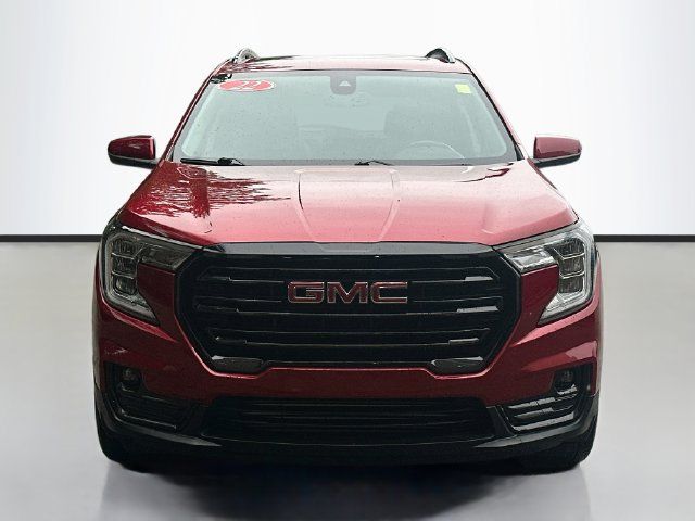 Used 2022 GMC Terrain SLT w/ Infotainment Package II FWD image 4