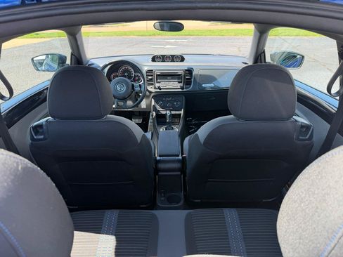 Used 2014 Volkswagen Beetle R-Line FWD image 22