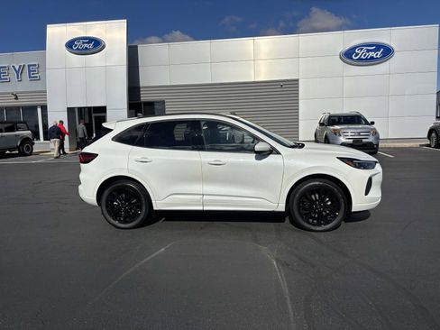 New 2026 Ford Escape ST-Line Elite w/ Premium Technology Package AWD/4WD image 8