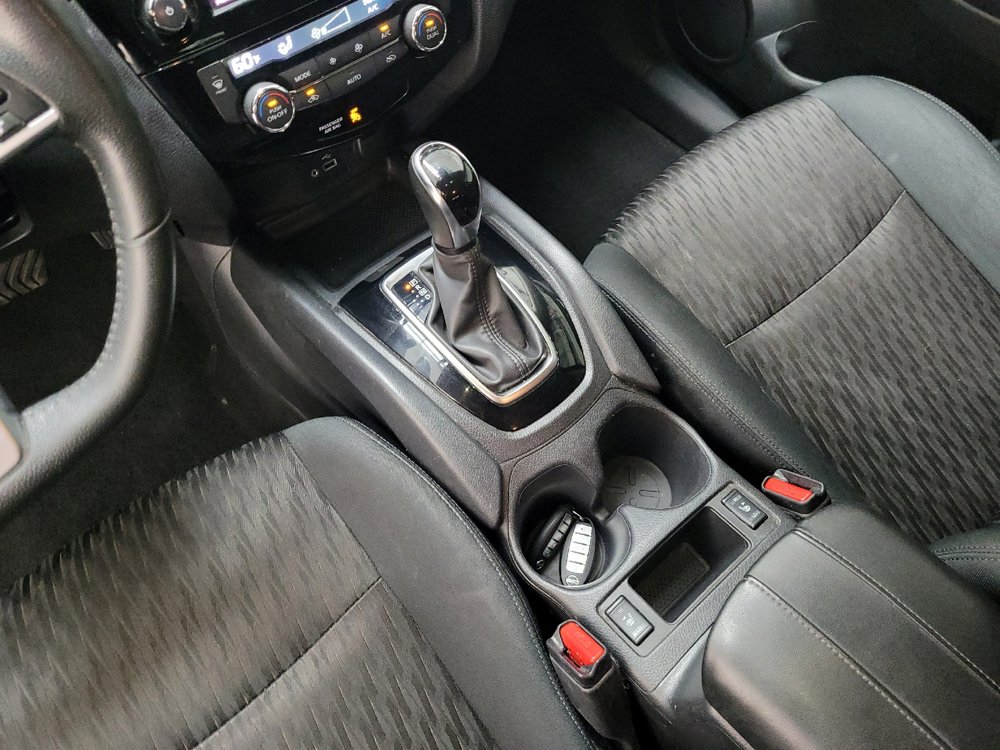 Used 2019 Nissan Rogue SV AWD/4WD image 26