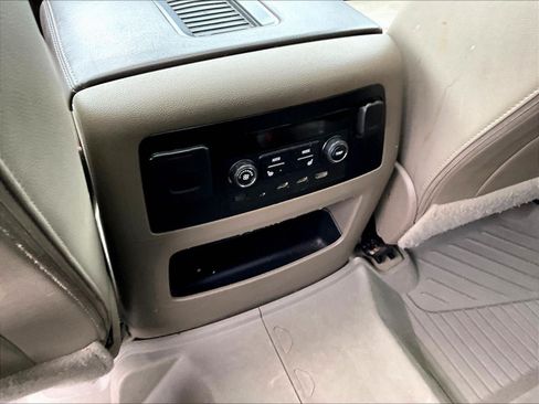 Used 2020 Chevrolet Suburban Premier AWD/4WD image 10