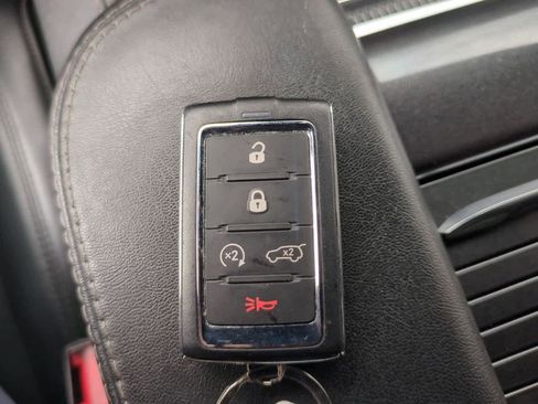 Used 2023 Jeep Wagoneer 2WD image 35