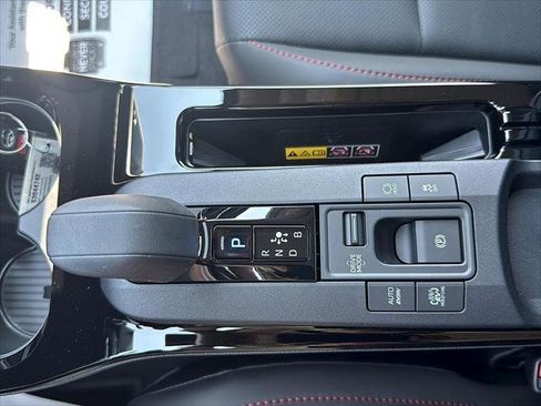 New 2025 Toyota Prius Plug-In Hybrid image 22