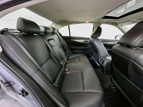 Used 2019 INFINITI Q50 Luxe w/ Essential Package (3.0T Luxe) RWD image 30