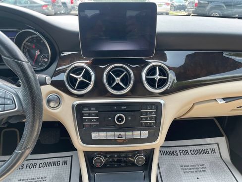 Used 2018 Mercedes-Benz CLA 250 4MATIC image 33