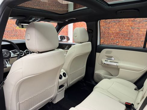 New 2026 Mercedes-Benz GLB 250 4MATIC image 24