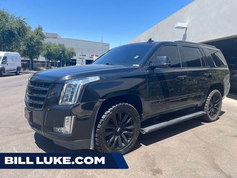 Used 2015 Cadillac Escalade Premium RWD image 1