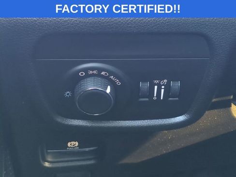 Certified 2024 Jeep Grand Cherokee Altitude image 21