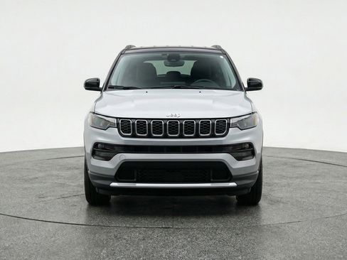 Used 2025 Jeep Compass Limited image 2