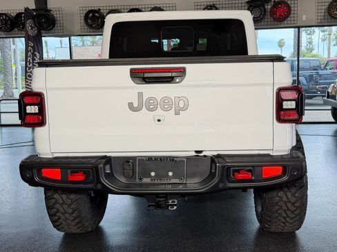 Used 2025 Jeep Gladiator Rubicon w/ Safety Group image 12