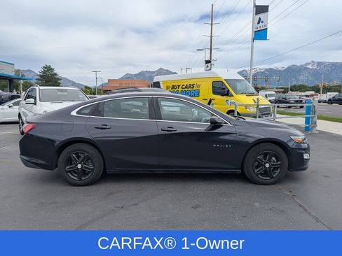 Used 2022 Chevrolet Malibu LT FWD image 2
