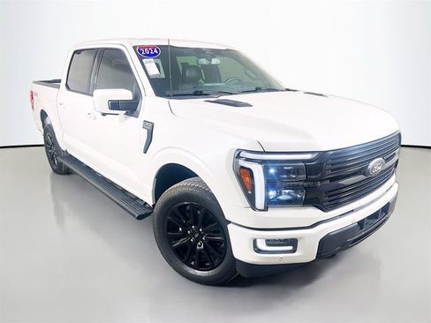 Used 2024 Ford F150 Platinum AWD/4WD image 2