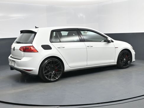 Used 2017 Volkswagen GTI S image 4