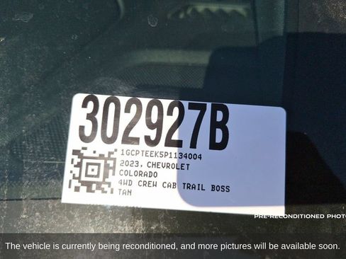 Used 2023 Chevrolet Colorado Trail Boss AWD/4WD image 19