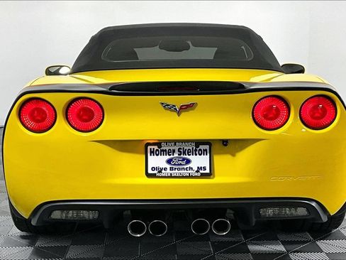 Used 2012 Chevrolet Corvette Grand Sport w/ 4LT Preferred Equipment Group RWD image 4