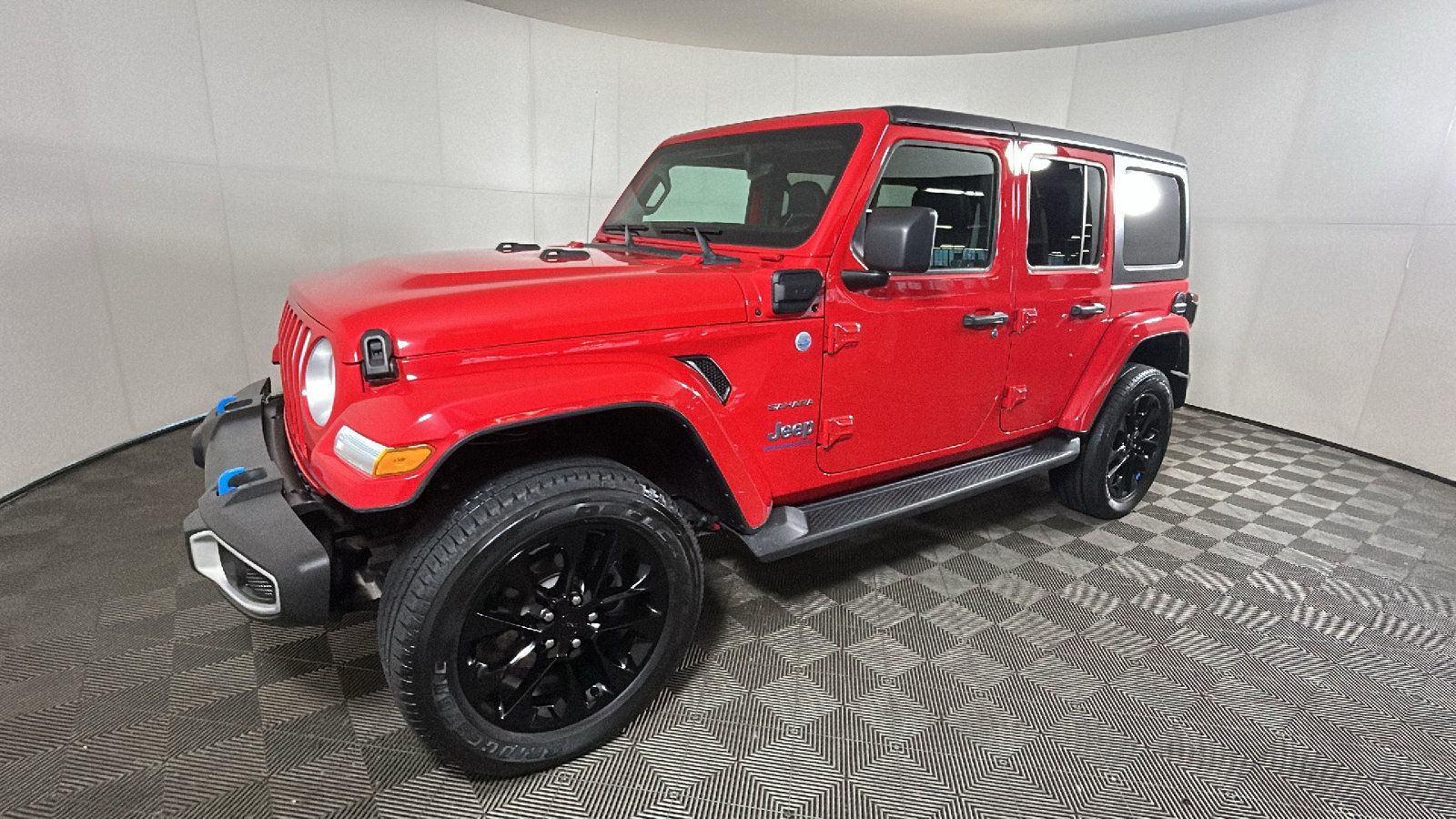 Used 2023 Jeep Wrangler Unlimited Sahara w/ Cold Weather Group AWD/4WD image 8